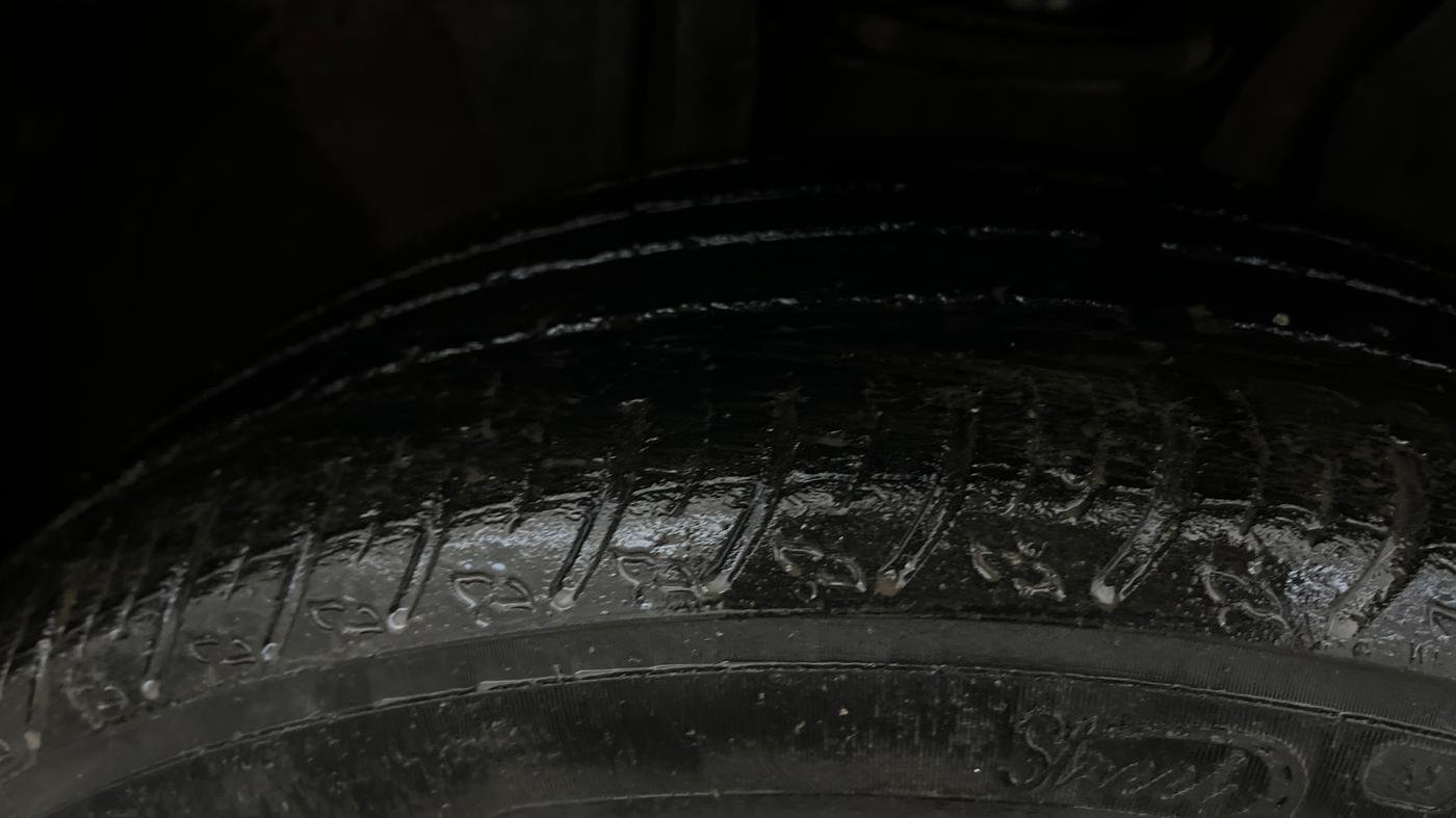 2021 Renault Kiger RXZ TURBO CVT, Petrol, Automatic, 46,473 km, Right Front Tyre Tread