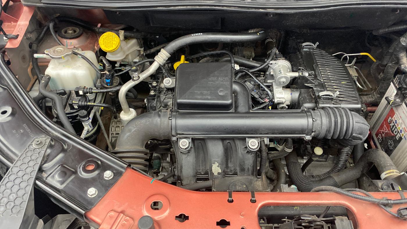 2025 Nissan MAGNITE Acenta B4D 1.0 Petrol MT, Petrol, Manual, 32,231 km, Engine View - Right