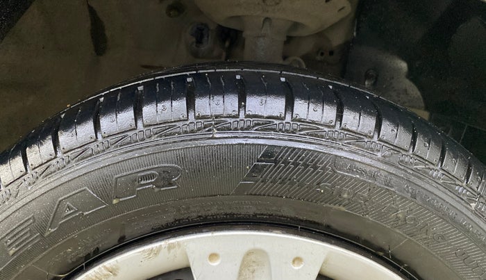 2015 Honda Amaze 1.2L I-VTEC SX, Petrol, Manual, 55,001 km, Right Front Tyre Tread