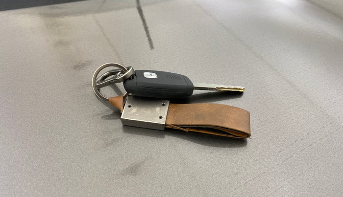 2015 Honda Amaze 1.2L I-VTEC SX, Petrol, Manual, 55,001 km, Key Close Up