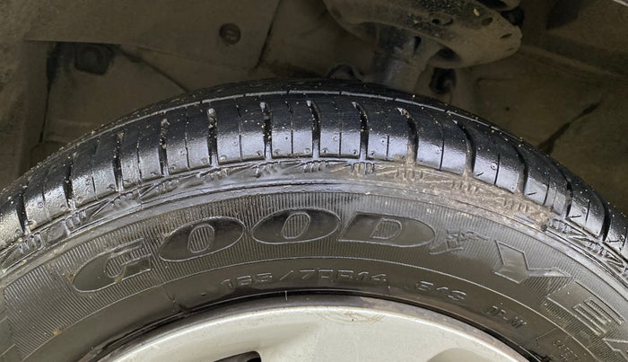 2015 Honda Amaze 1.2L I-VTEC SX, Petrol, Manual, 55,001 km, Left Front Tyre Tread