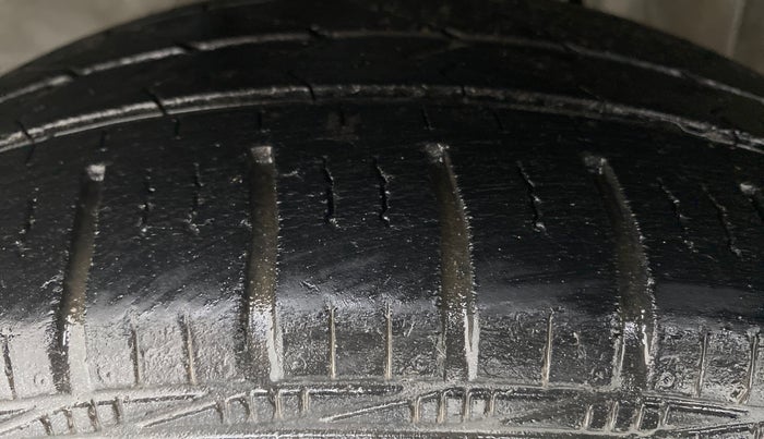 2015 Honda Brio 1.2 VX AT I VTEC, Petrol, Automatic, 38,204 km, Left Front Tyre Tread