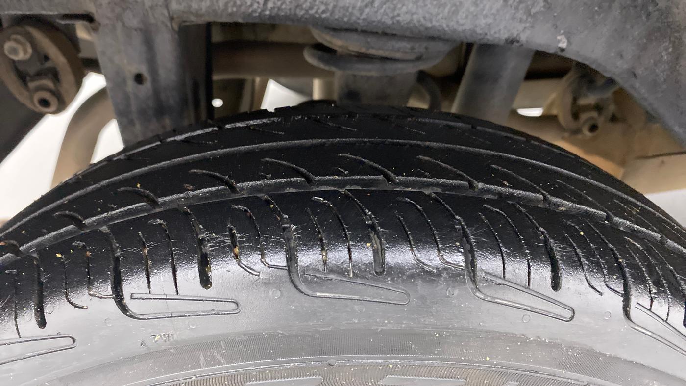 2012 Maruti Alto 800 LXI, Petrol, Manual, 65,731 km, Right Rear Tyre Tread