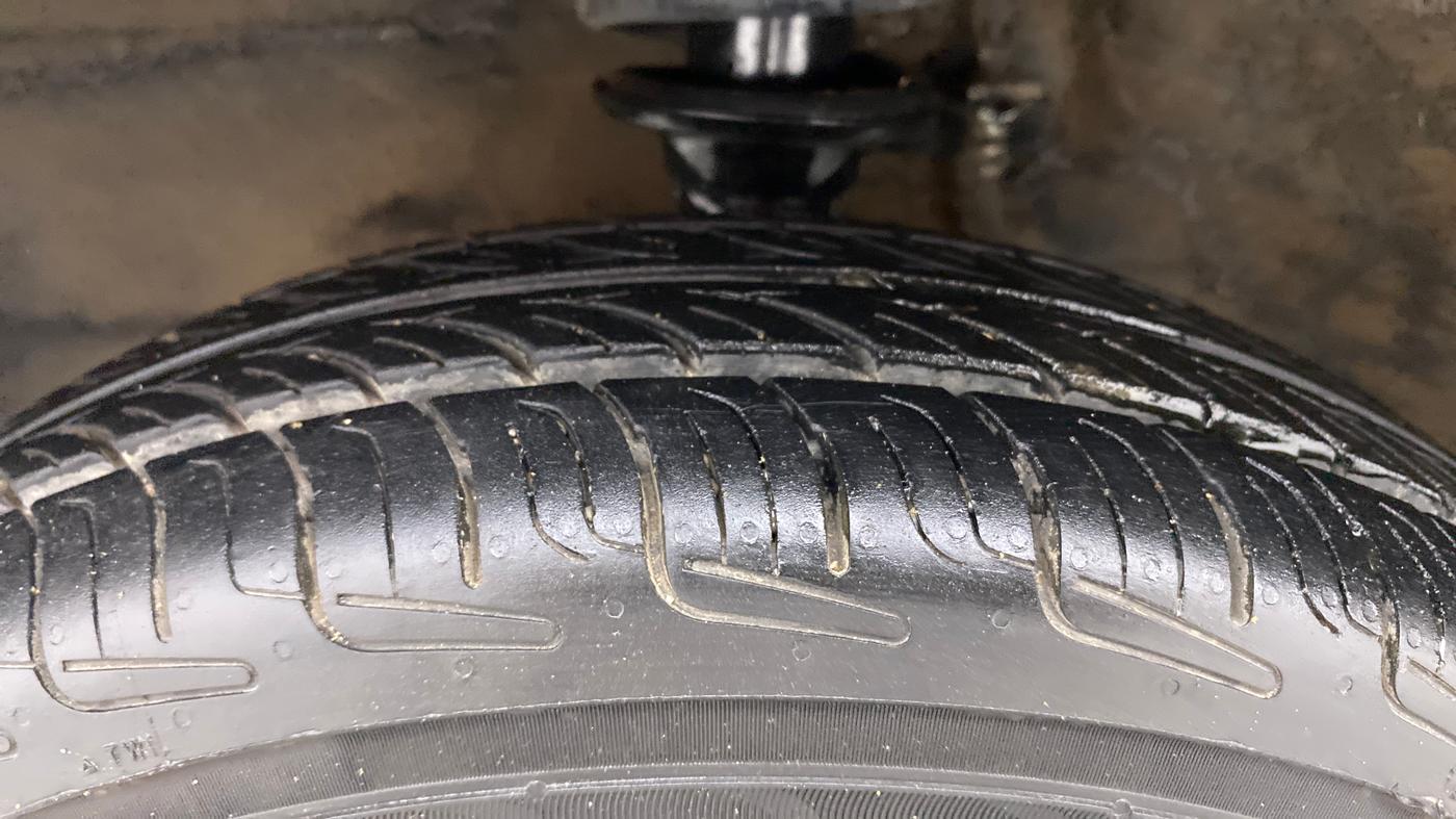 2012 Maruti Alto 800 LXI, Petrol, Manual, 65,731 km, Left Front Tyre Tread