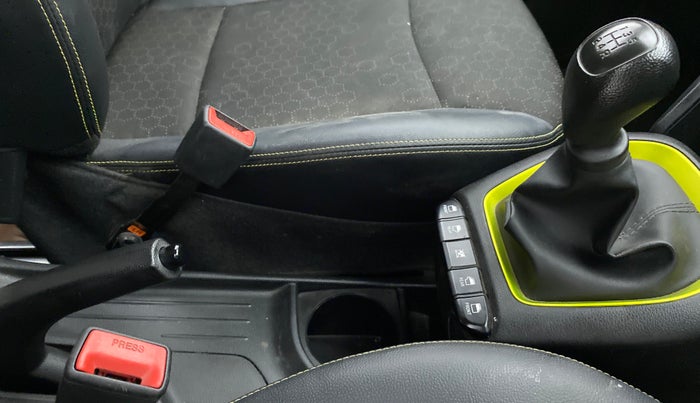 2019 Hyundai NEW SANTRO 1.1 MAGNA MT, Petrol, Manual, 21,383 km, Gear Lever