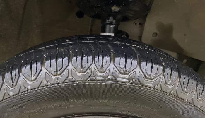 2013 Honda Brio S MT, Petrol, Manual, 74,465 km, Right Front Tyre Tread