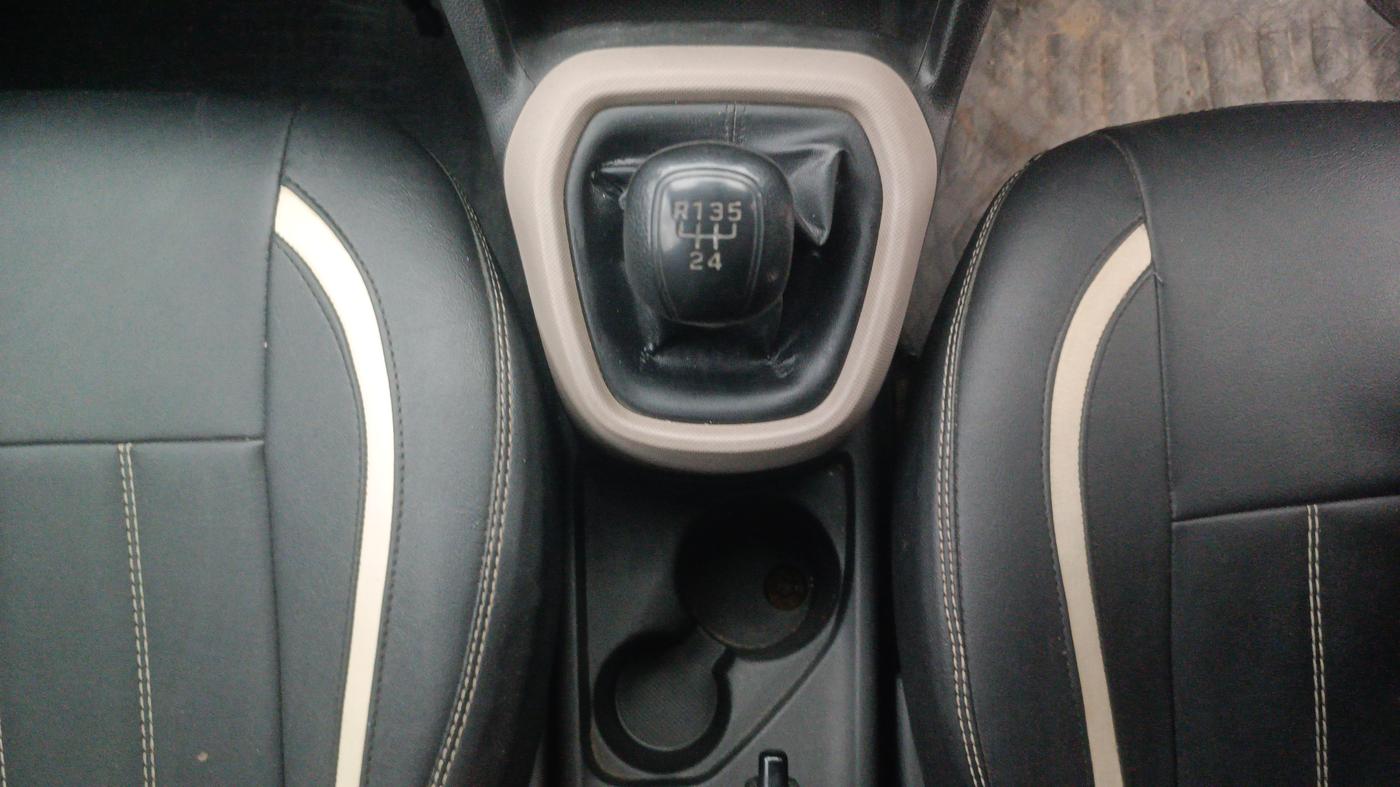 2015 Hyundai Grand i10 MAGNA U2 1.2 CRDI, Diesel, Manual, 96,779 km, Gear Lever