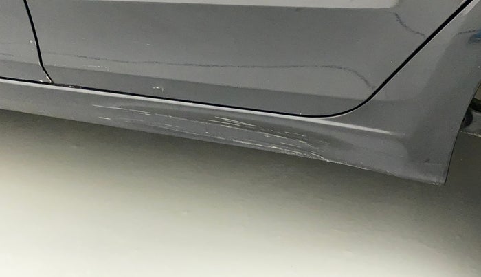 2016 Hyundai Elite i20 MAGNA 1.4 AT, Petrol, Automatic, 61,356 km, Left running board - Slightly dented