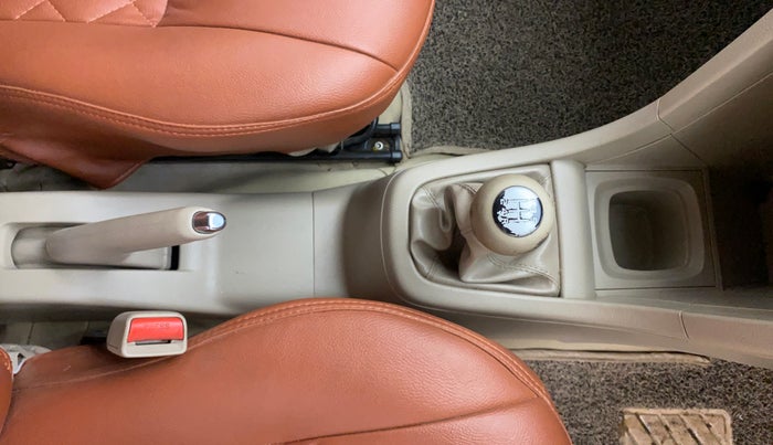 2016 Maruti Ertiga VXI, Petrol, Manual, 1,01,093 km, Gear Lever
