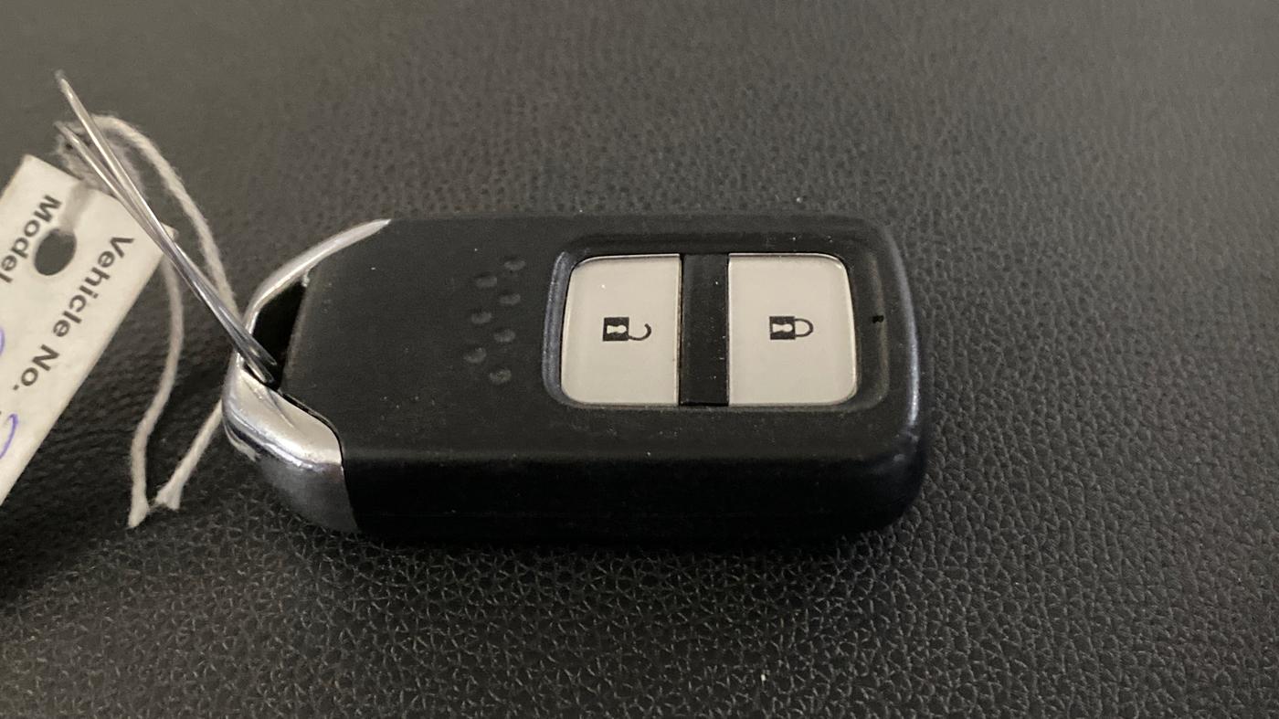 2022 Honda WR-V 1.2L I-VTEC VX MT, Petrol, Manual, 47,360 km, Key Close Up