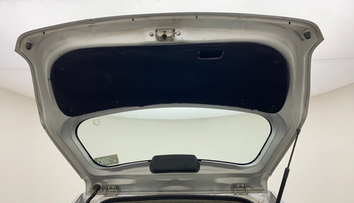 2014 Toyota Etios Liva G, CNG, Manual, 79,418 km, Boot Door Open