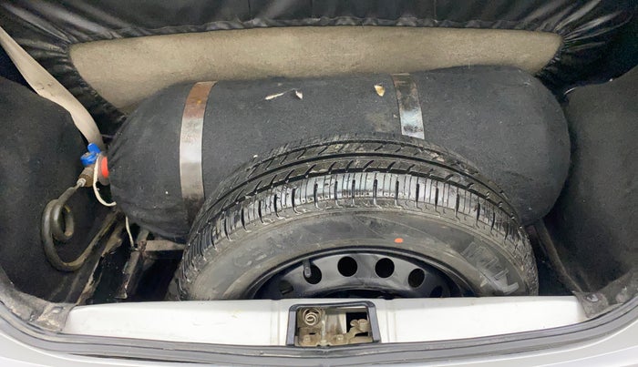 2014 Toyota Etios Liva G, CNG, Manual, 79,418 km, Boot Inside