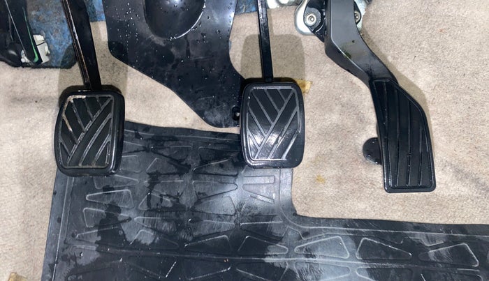 2013 Maruti Swift Dzire VXI, Petrol, Manual, 49,948 km, Pedals