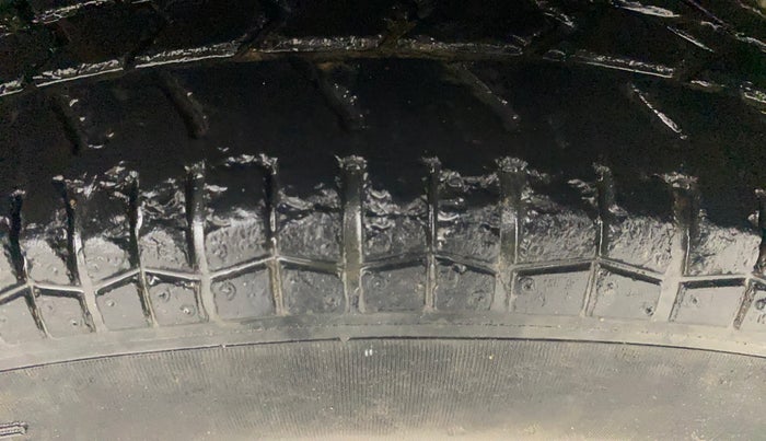 2013 Maruti Swift Dzire VXI, Petrol, Manual, 49,948 km, Left Rear Tyre Tread