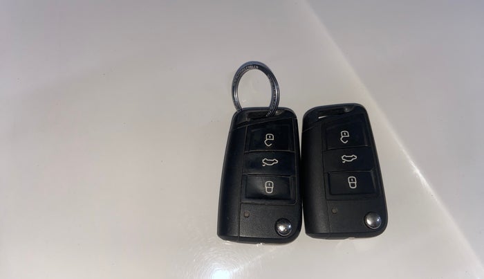 2021 Volkswagen TAIGUN GT 1.5 TSI MT, Petrol, Manual, 56,544 km, Key Close Up