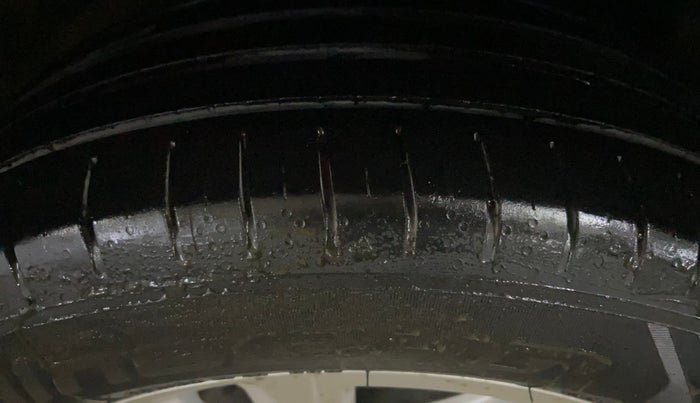 2021 Volkswagen TAIGUN GT 1.5 TSI MT, Petrol, Manual, 56,544 km, Left Rear Tyre Tread