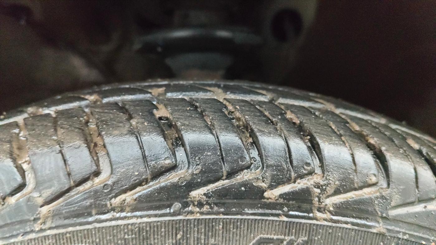 2024 Maruti Alto K10 VXI PLUS, Petrol, Manual, 22,478 km, Left Front Tyre Tread