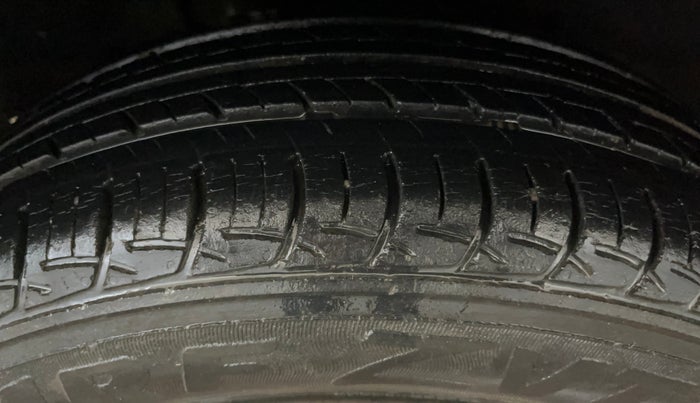 2018 Maruti Baleno DELTA PETROL 1.2, Petrol, Manual, 30,522 km, Right Rear Tyre Tread