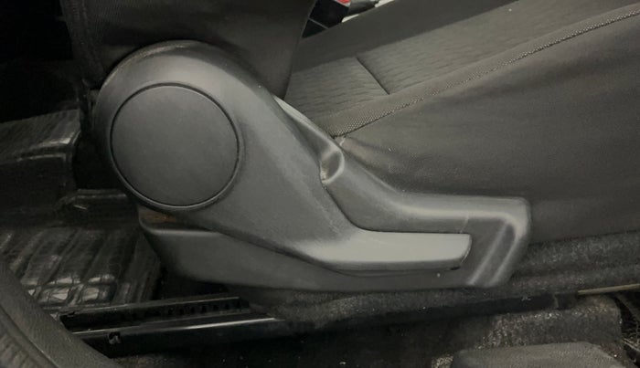 2018 Maruti Baleno DELTA PETROL 1.2, Petrol, Manual, 30,522 km, Driver Side Adjustment Panel