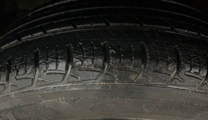 2018 Maruti Baleno DELTA PETROL 1.2, Petrol, Manual, 30,522 km, Left Front Tyre Tread