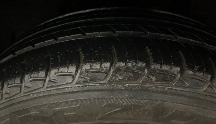 2018 Maruti Baleno DELTA PETROL 1.2, Petrol, Manual, 30,522 km, Left Rear Tyre Tread