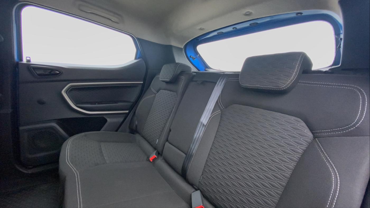 2021 Renault Kiger RXZ 1.0 TURBO MT, Petrol, Manual, 8,484 km, Right Side Door Cabin View