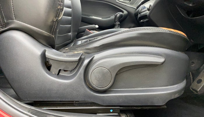 2016 Hyundai i20 Active 1.2 SX, Petrol, Manual, 66,312 km, Driver Side Adjustment Panel