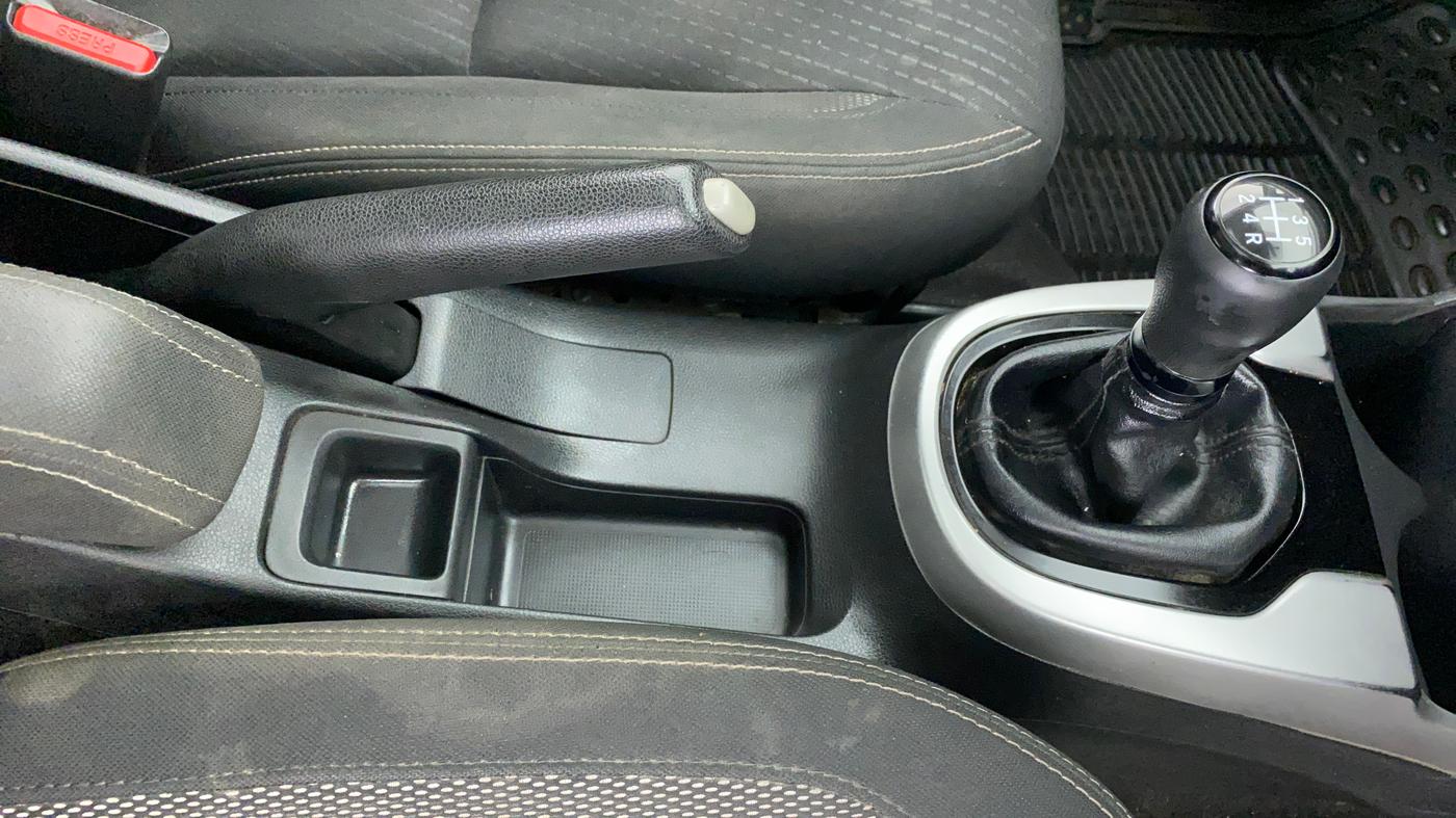 2019 Honda WR-V 1.2L I-VTEC VX MT, Petrol, Manual, 56,529 km, Gear Lever