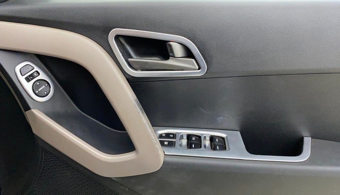 2017 Hyundai Creta SX PLUS AT 1.6 PETROL, Petrol, Automatic, 81,084 km, Driver Side Door Panels Control