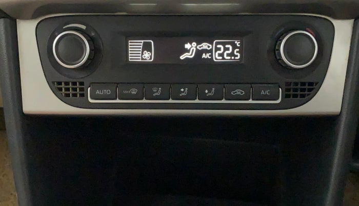 2015 Volkswagen Polo HIGHLINE1.5L, Diesel, Manual, 1,23,224 km, Automatic Climate Control