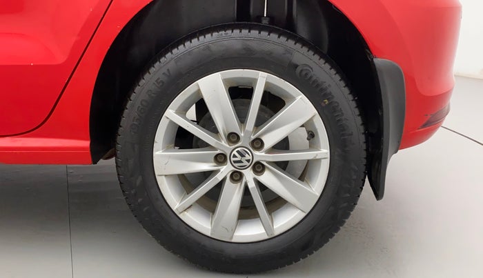 2015 Volkswagen Polo HIGHLINE1.5L, Diesel, Manual, 1,23,224 km, Left Rear Wheel
