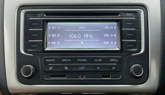 2015 Volkswagen Polo HIGHLINE1.5L, Diesel, Manual, 1,23,224 km, Infotainment System
