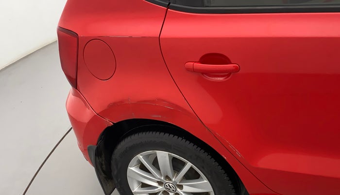 2015 Volkswagen Polo HIGHLINE1.5L, Diesel, Manual, 1,23,224 km, Right quarter panel - Slightly dented