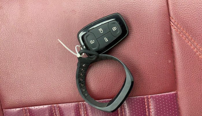 2020 Tata NEXON XZA PLUS PETROL, Petrol, Automatic, 46,299 km, Key Close Up