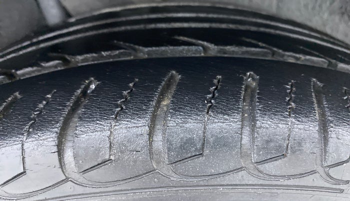 2013 Ford Ecosport 1.0 ECOBOOST TITANIUM, Petrol, Manual, 52,524 km, Right Rear Tyre Tread