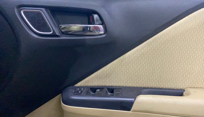 2022 Honda City 1.5L I-VTEC V MT 5TH GEN, Petrol, Manual, 39,346 km, Driver Side Door Panels Control