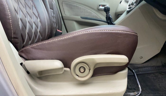 2017 Maruti Celerio ZXI (O), Petrol, Manual, 75,516 km, Driver Side Adjustment Panel