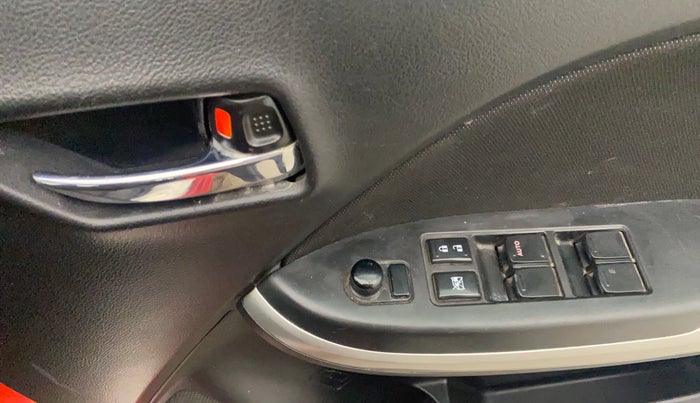 2016 Maruti Baleno ALPHA DIESEL 1.3, Diesel, Manual, 91,055 km, Driver Side Door Panels Control