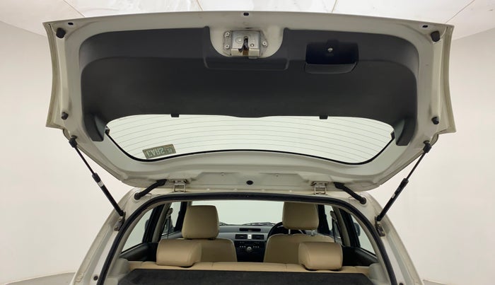 2010 Maruti Swift ZXI, Petrol, Manual, 43,970 km, Boot Door Open