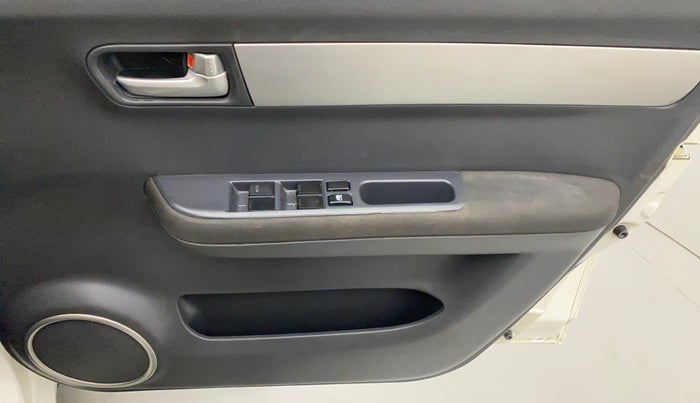 2010 Maruti Swift ZXI, Petrol, Manual, 43,970 km, Driver Side Door Panels Control