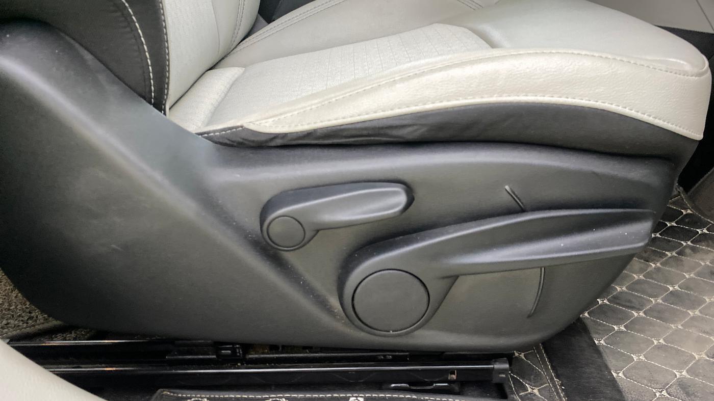 2021 Jeep Compass LONGITUDE (O) 2.0 DIESEL, Diesel, Manual, 74,962 km, Driver Side Adjustment Panel