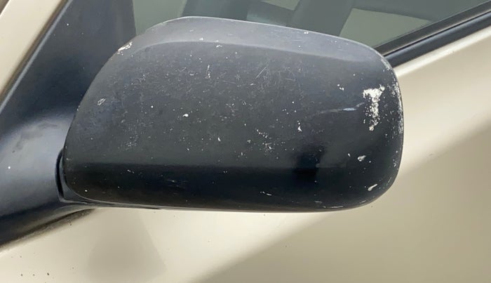 2011 Toyota Etios VX, Petrol, Manual, 66,479 km, Left rear-view mirror - ORVM knob broken and not working