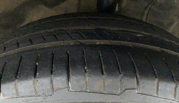 2011 Toyota Etios VX, Petrol, Manual, 66,479 km, Right Front Tyre Tread