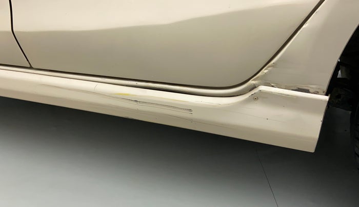 2011 Toyota Etios VX, Petrol, Manual, 66,479 km, Left running board - Slightly dented