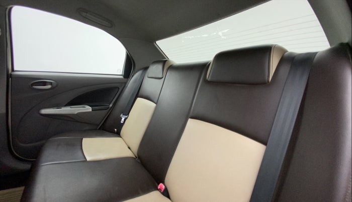 2011 Toyota Etios VX, Petrol, Manual, 66,479 km, Right Side Rear Door Cabin