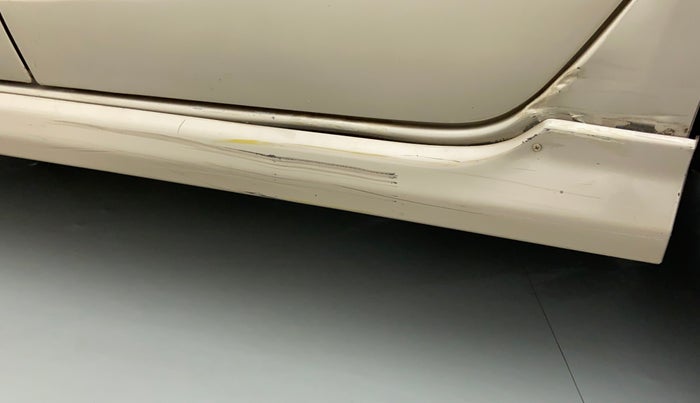2011 Toyota Etios VX, Petrol, Manual, 66,479 km, Left running board - Minor scratches