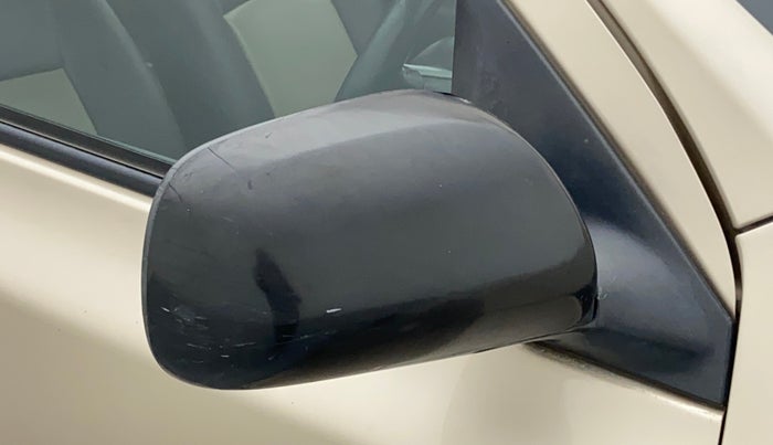 2011 Toyota Etios VX, Petrol, Manual, 66,479 km, Right rear-view mirror - Cover has minor damage