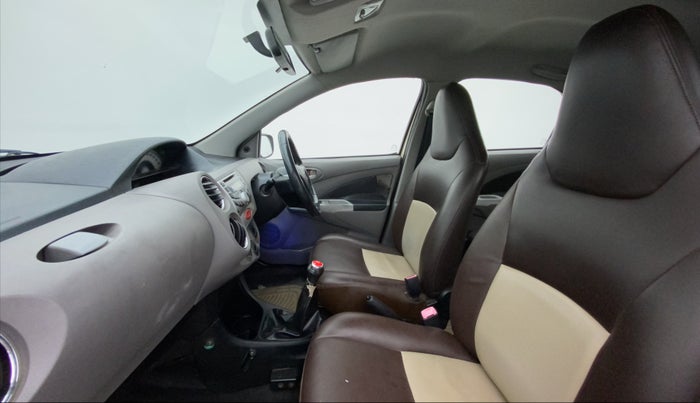 2011 Toyota Etios VX, Petrol, Manual, 66,479 km, Right Side Front Door Cabin