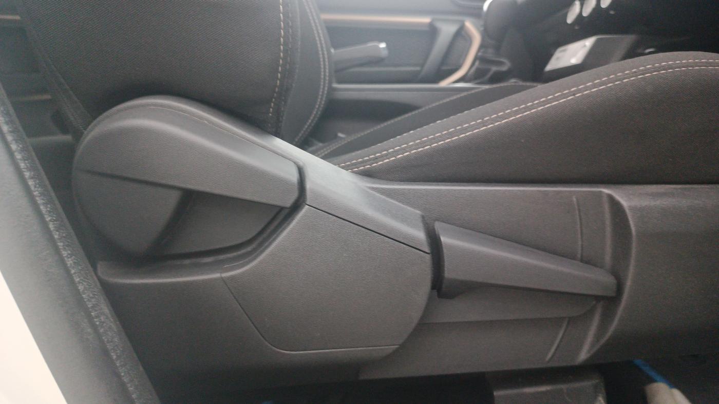 2023 Renault Kiger RXT (O) AMT, Petrol, Automatic, 10,002 km, Driver Side Adjustment Panel