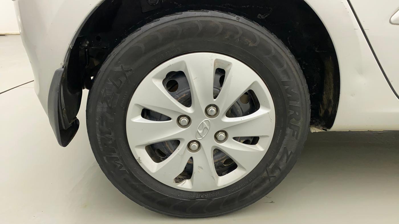 2012 Hyundai i10 SPORTZ 1.2 AT, Petrol, Automatic, 36,400 km, Right Rear Wheel